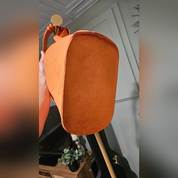 LAILA GEIR NESS Vegan Suede Orange Boho Style Bucket Bag With Coin Purse.NWOT - Picture 14 of 14
